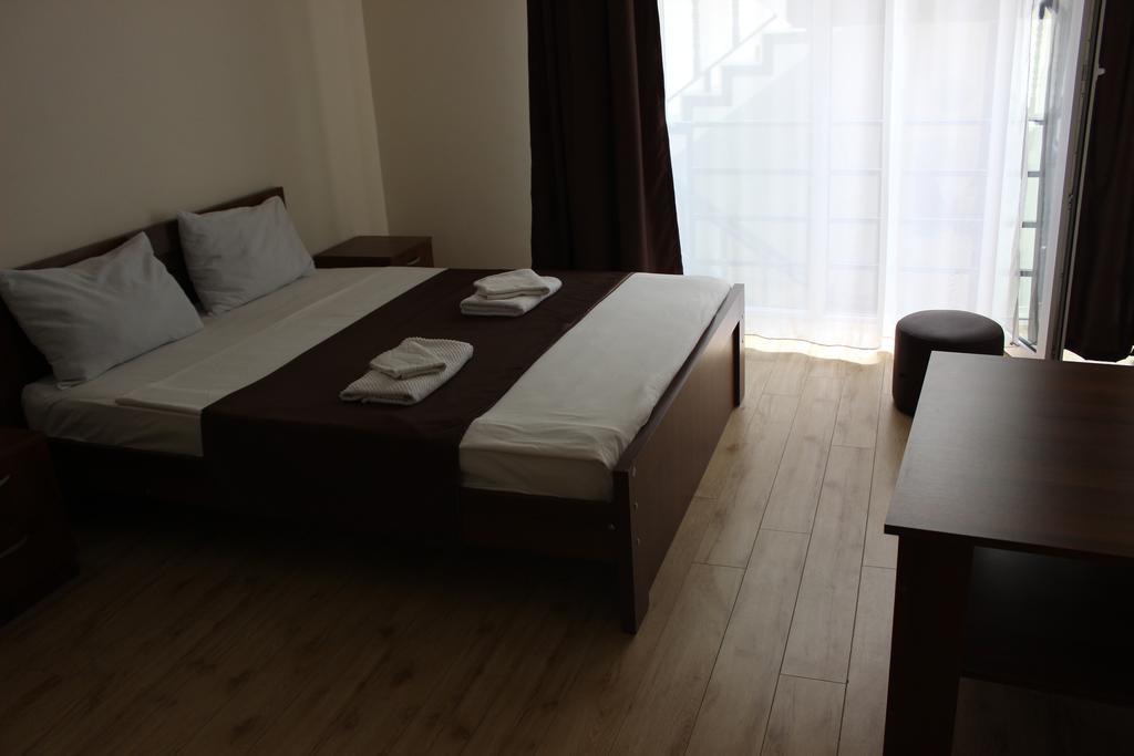 Hotel Nina Tbilisi Luaran gambar