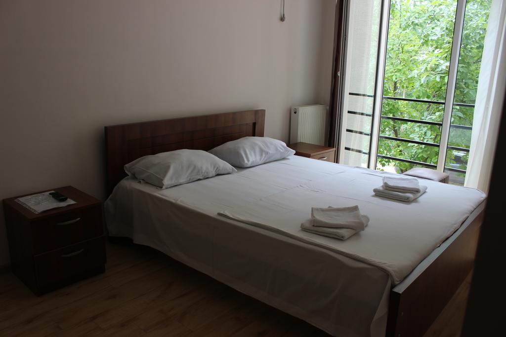 Hotel Nina Tbilisi Luaran gambar
