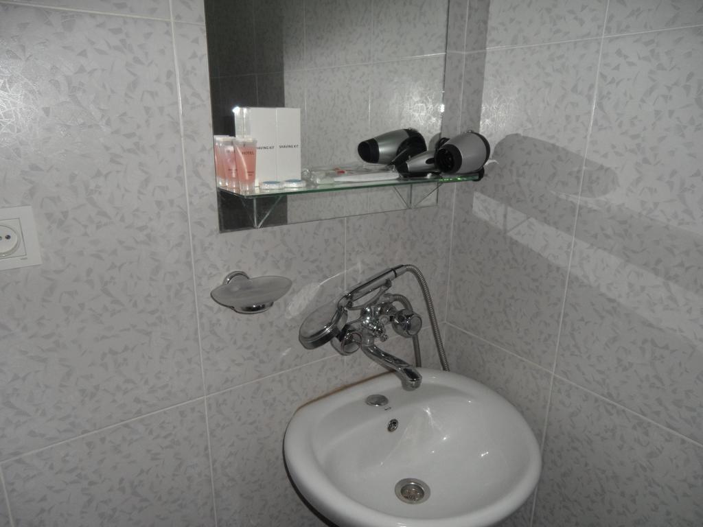 Hotel Nina Tbilisi Luaran gambar